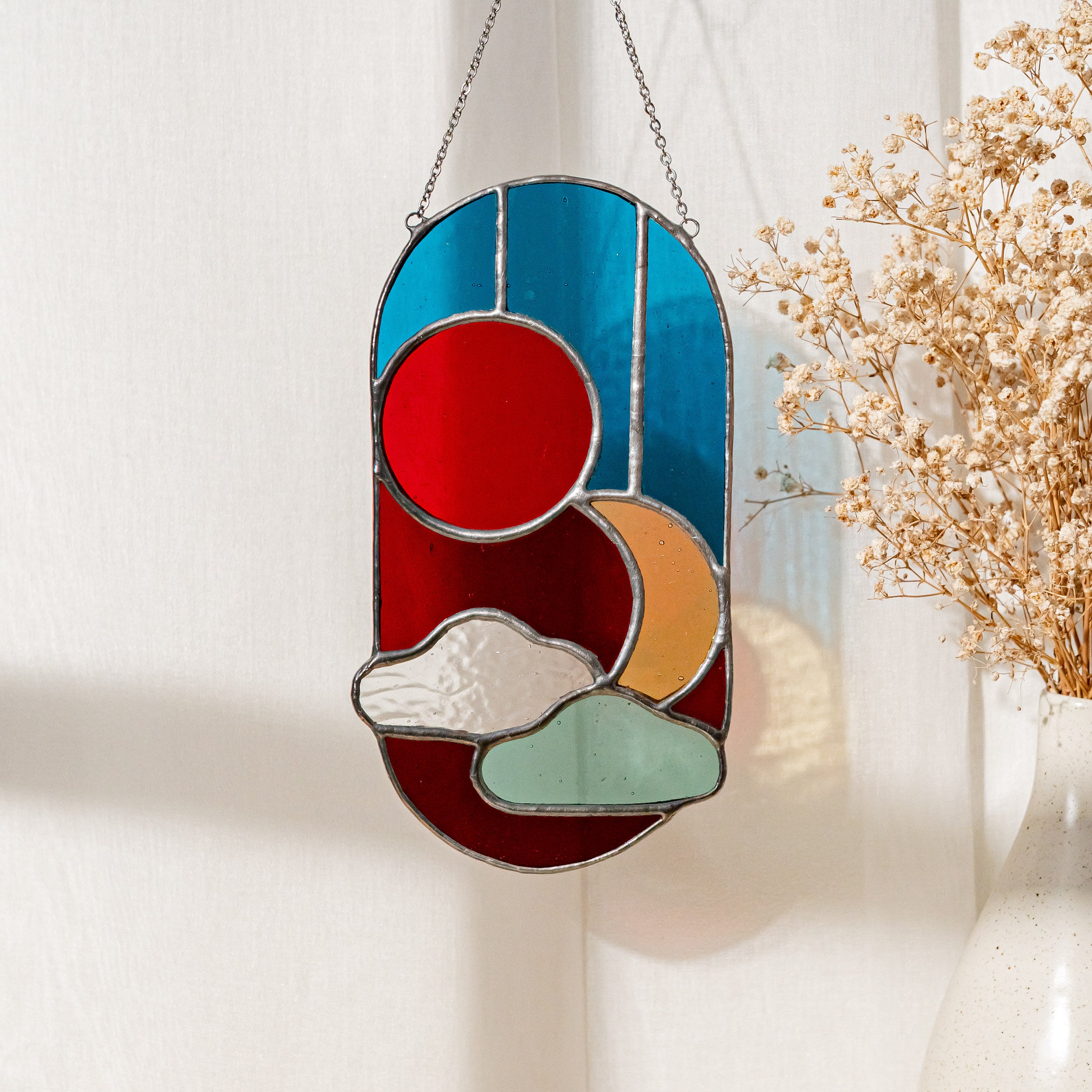 Atrapasol de vitral para colgar en la pared, una decoración luminosa y acogedora