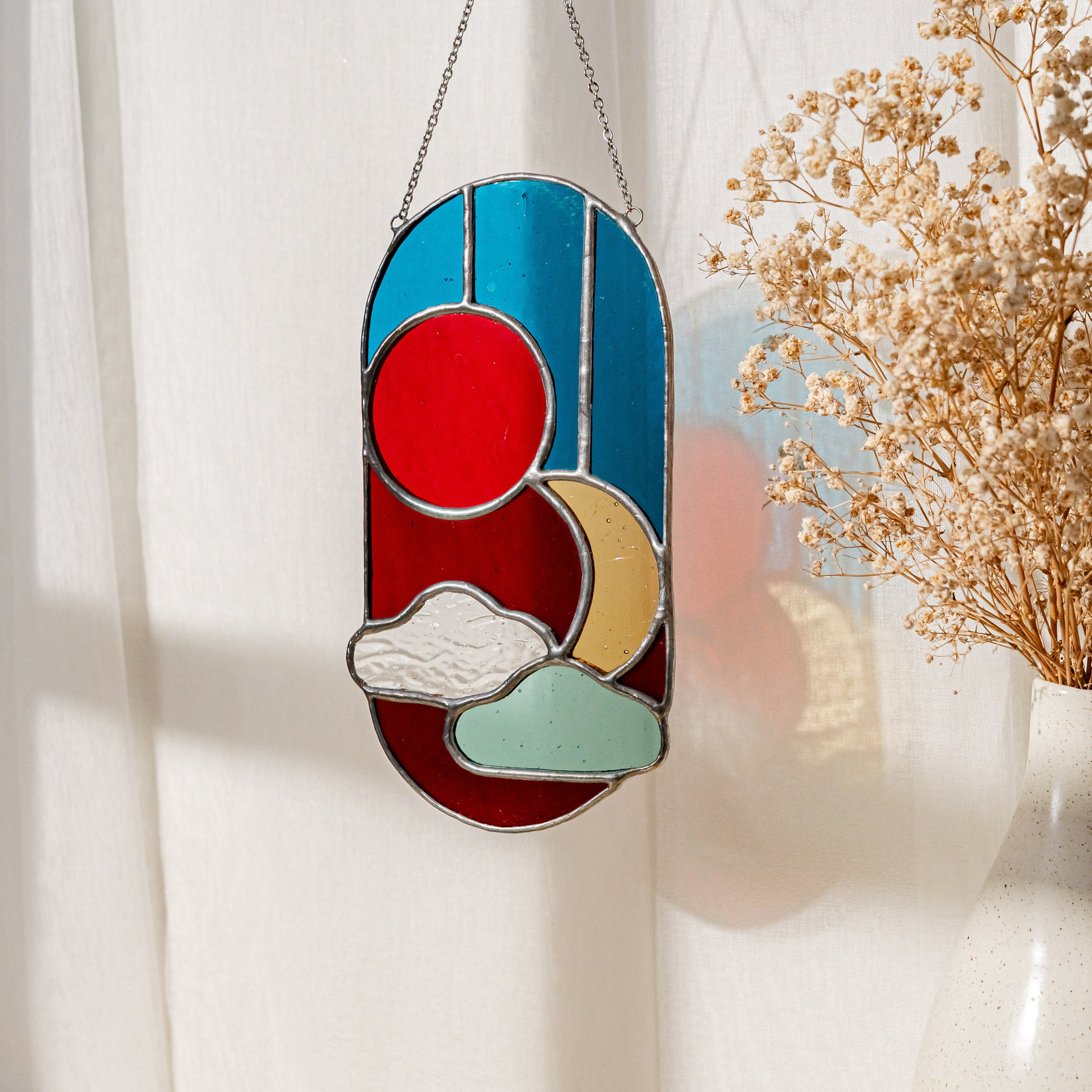 Atrapasol de vitral para colgar en la pared, una decoración luminosa y acogedora