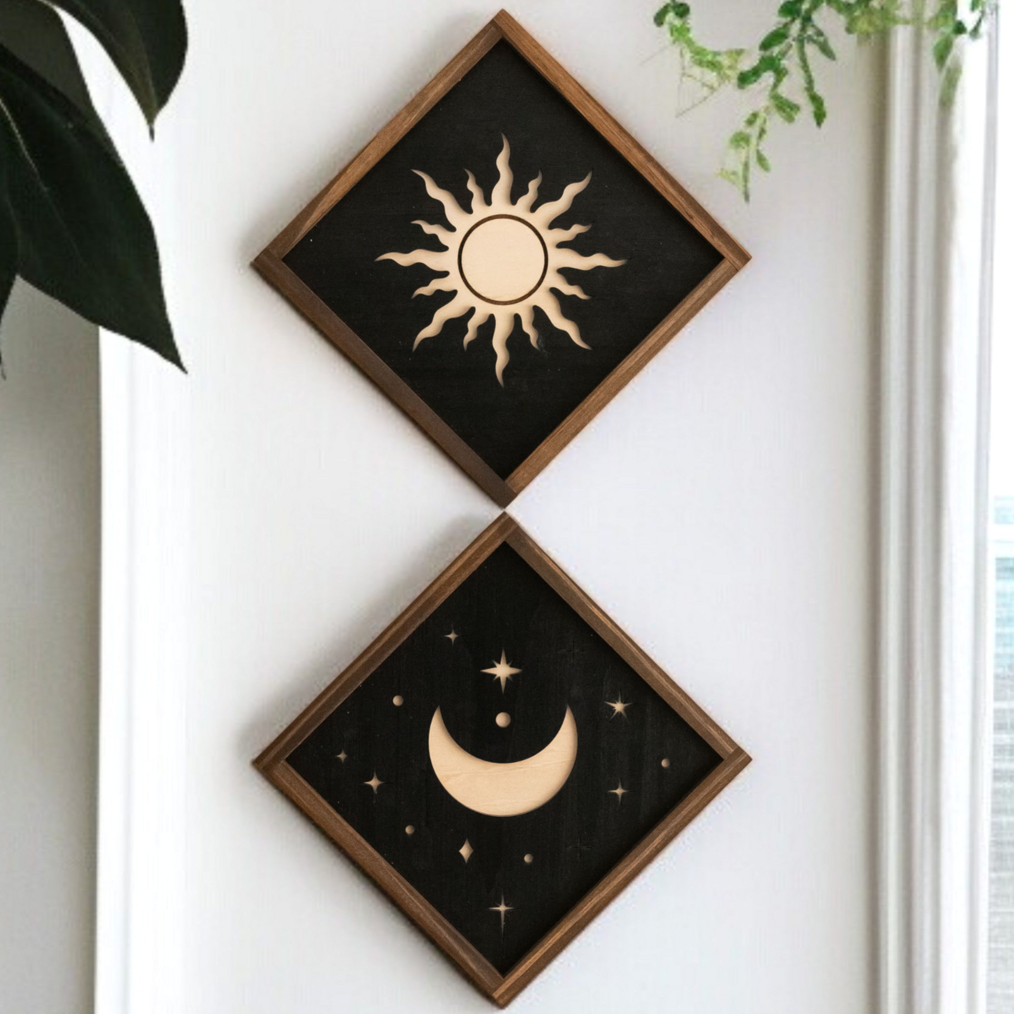 Arte de pared de madera con sol y luna para una decoración bohemia celestial