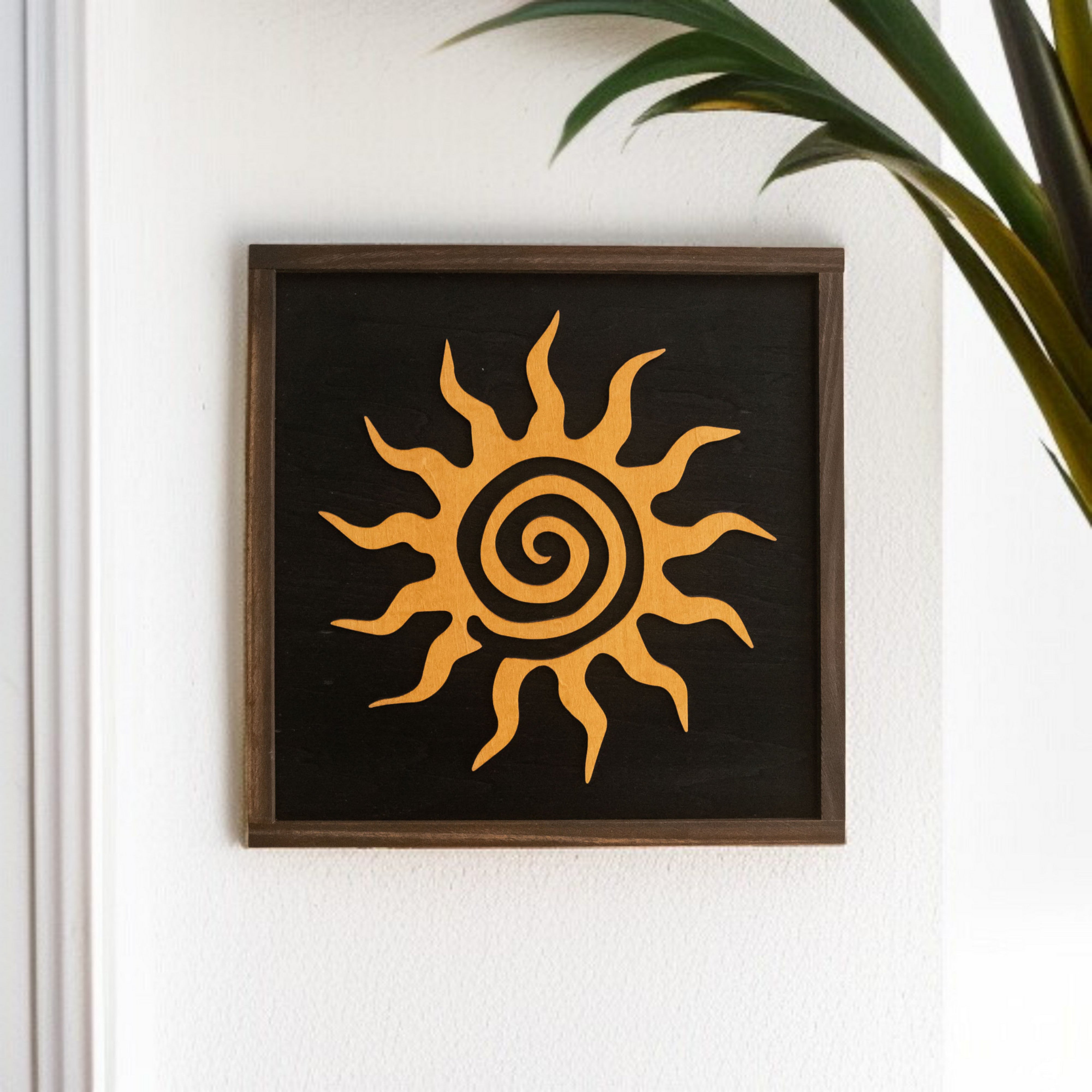 Arte de pared de madera con sol y luna para una decoración de pared de inspiración celestial