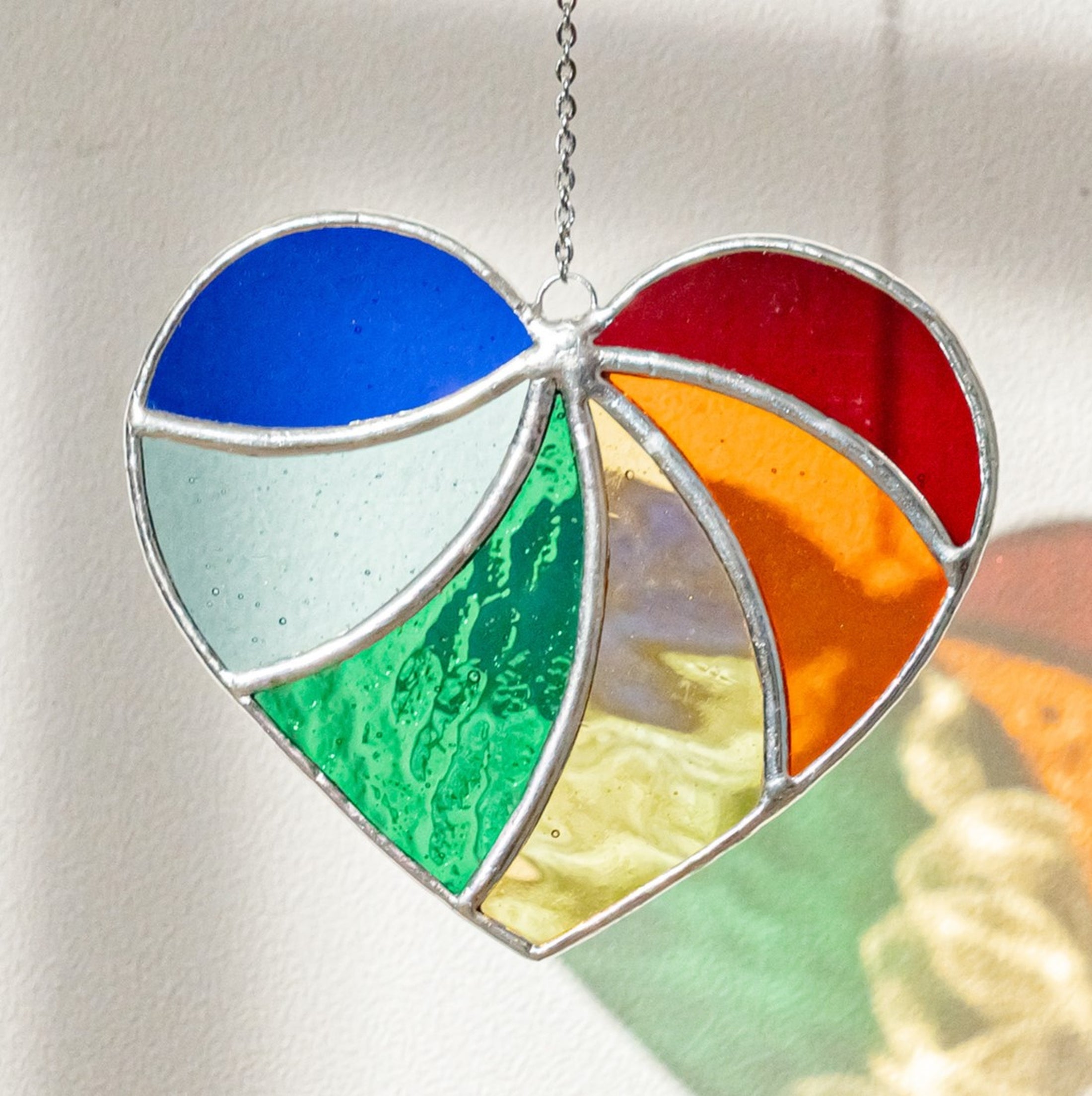 Heart Shaped Rainbow Suncatcher for Window decor Q26