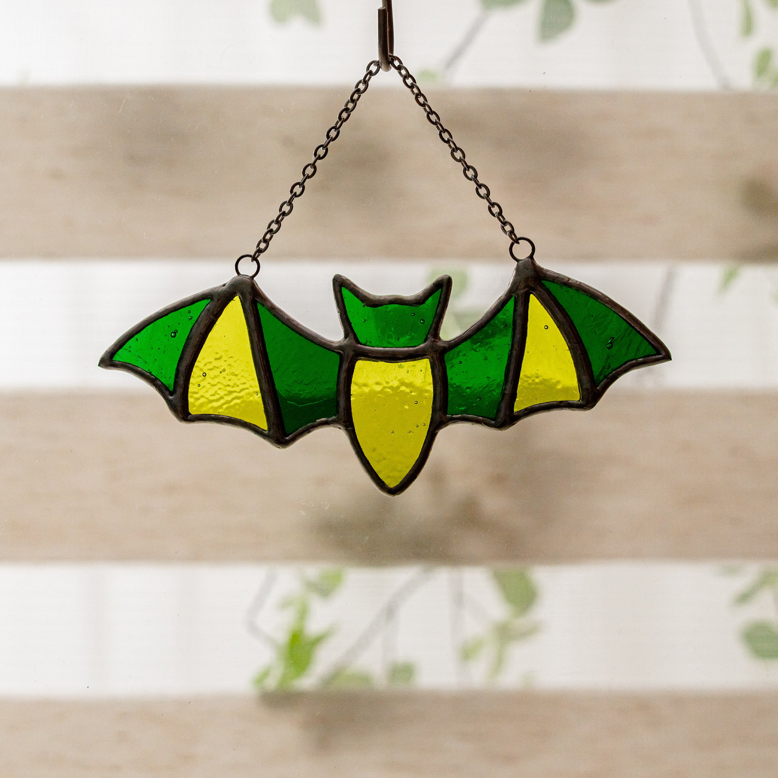 Enchanting Stained Glass Bat for Fun Wall Decor and Spooky Halloween Surprises