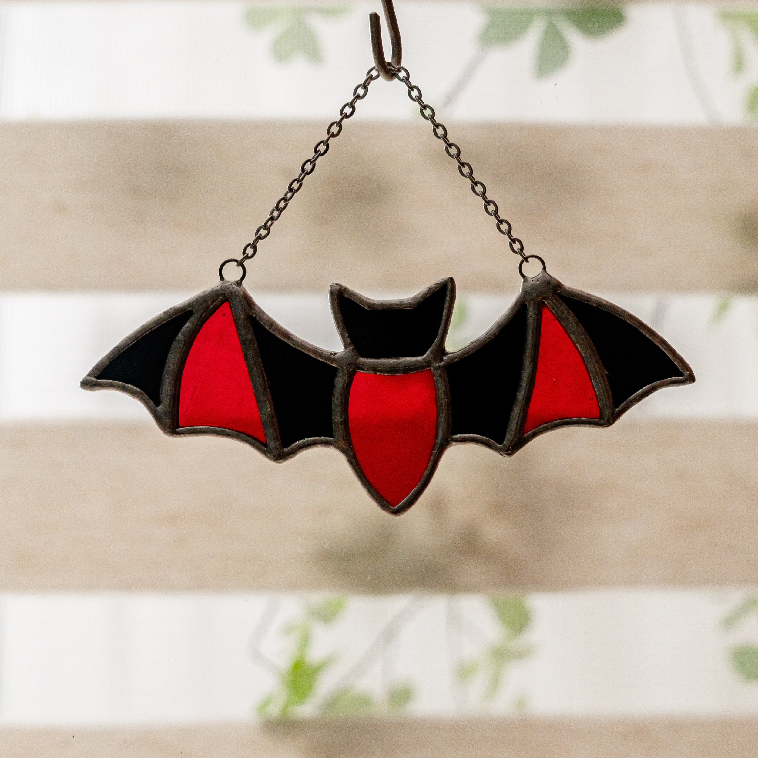 Enchanting Stained Glass Bat for a Whimsical Wall Touch