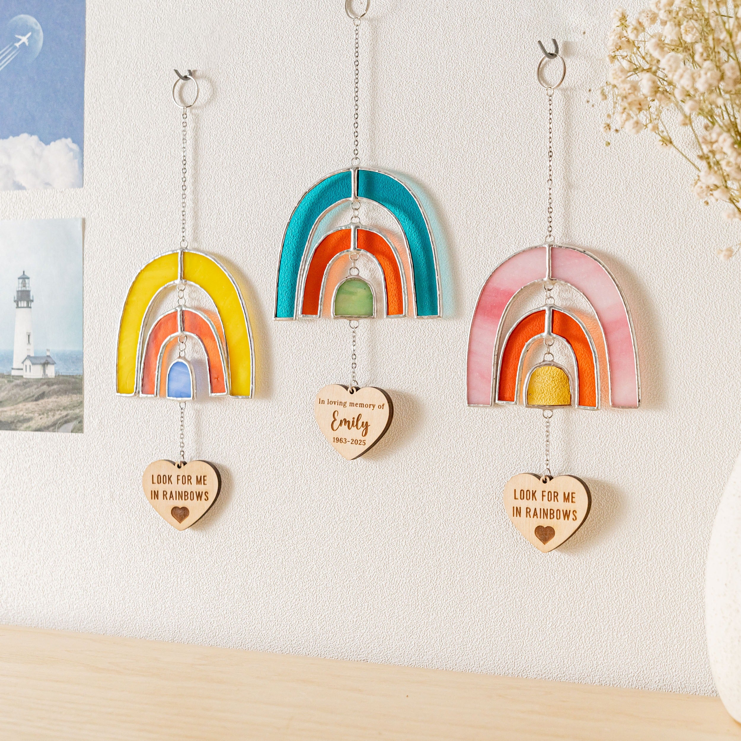 Regenbogen-Buntglas zum Muttertag als herzliche Hommage an das Fenster 
